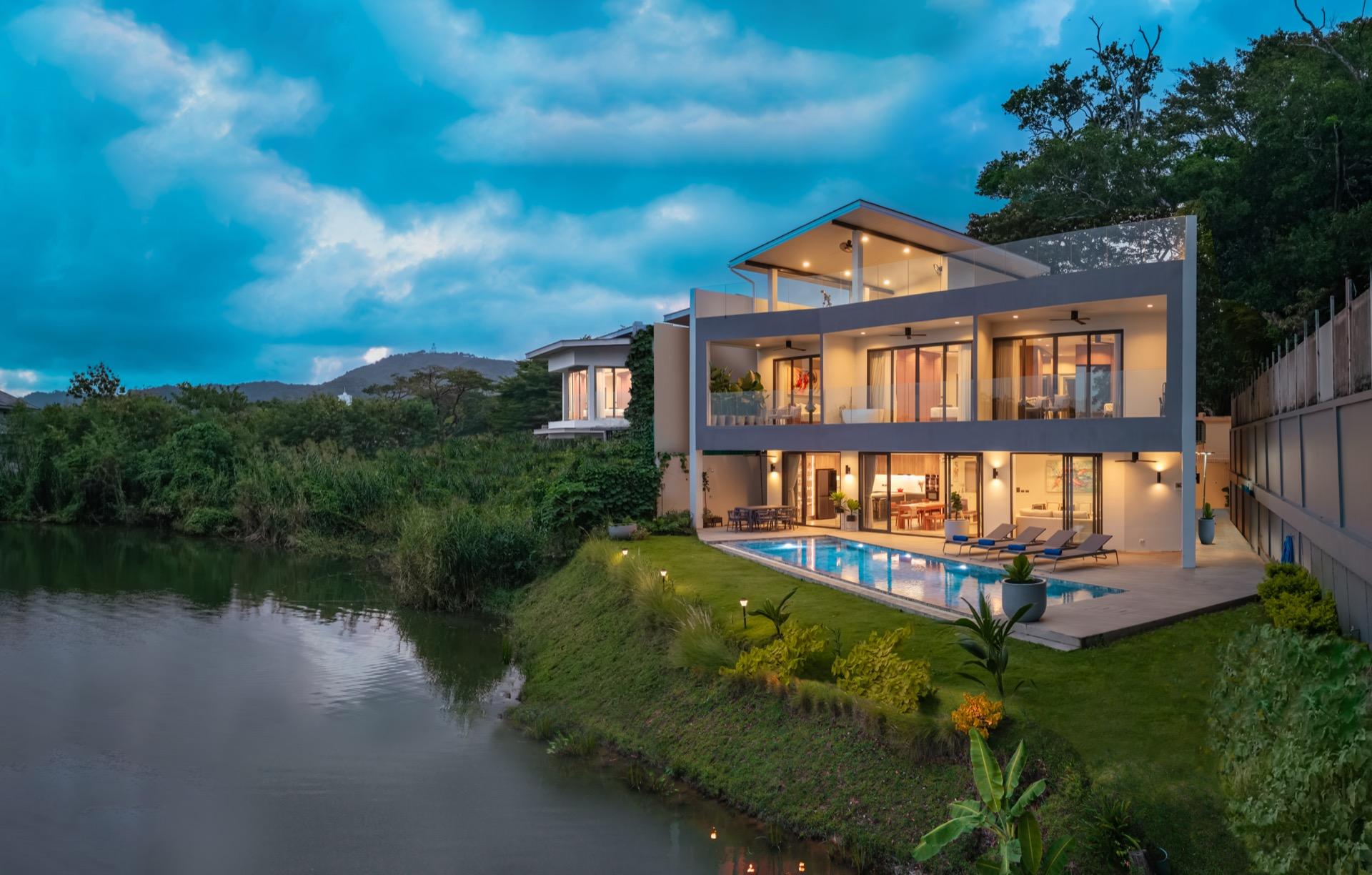 Lakeside 5-BR New Pool Villa in Gated Community