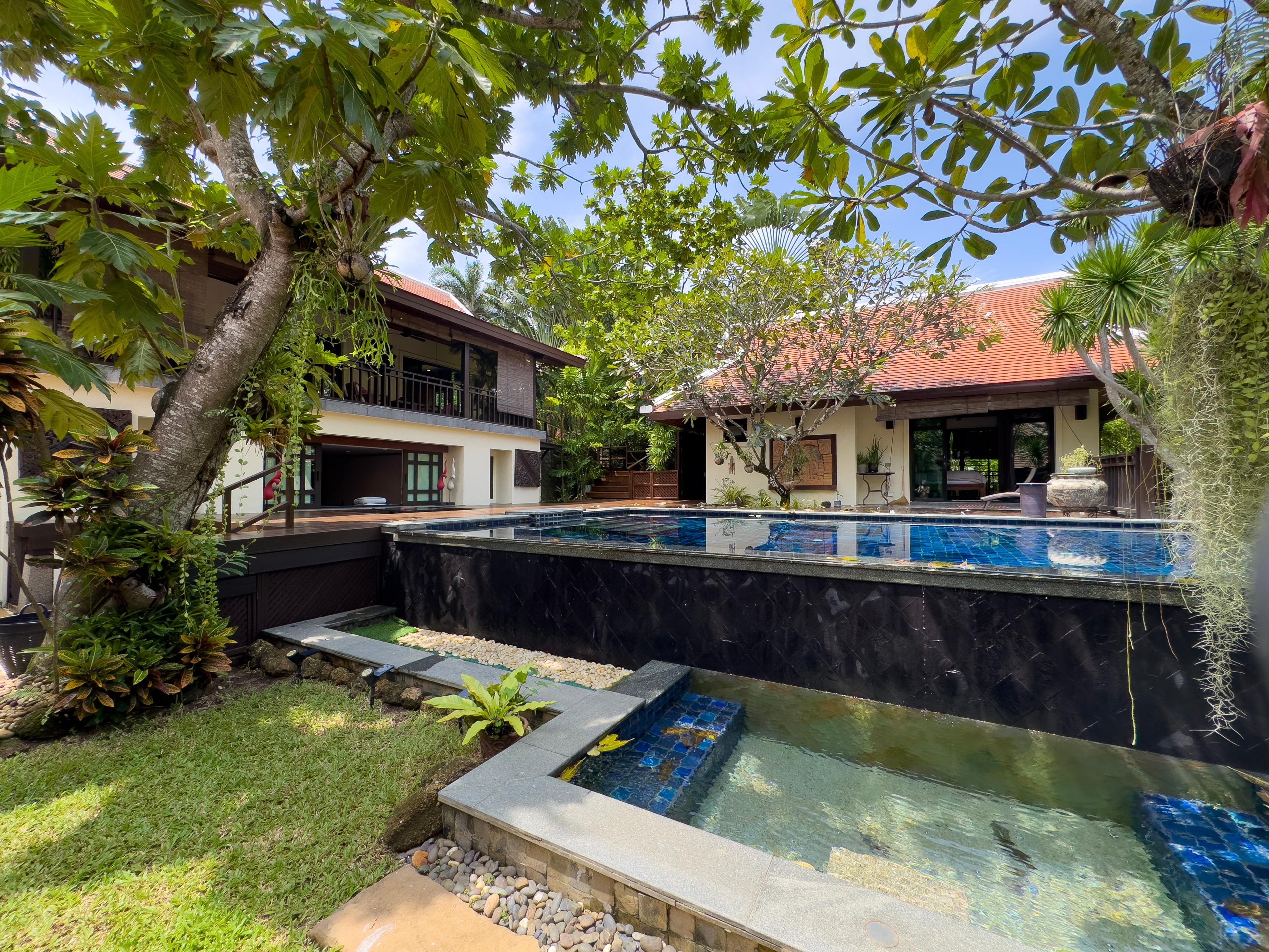 Naiharn 3br Private Pool Villa close to Beach